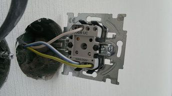 Переходим к последнему в схеме переключателю